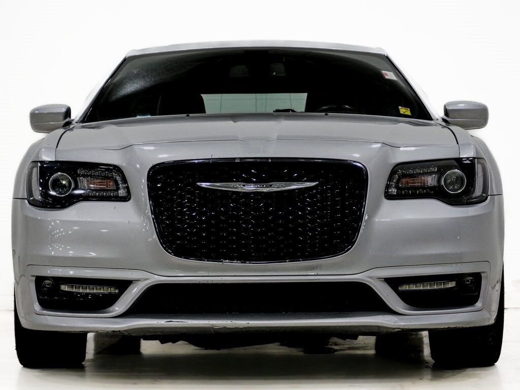 2020 Chrysler 300 S photo 2