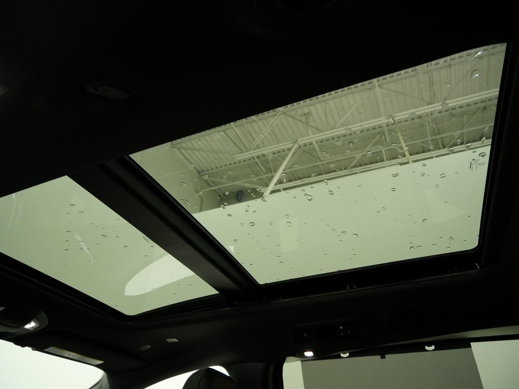 New 2026 Chrysler Pacifica LIMITED AWD Passenger Van