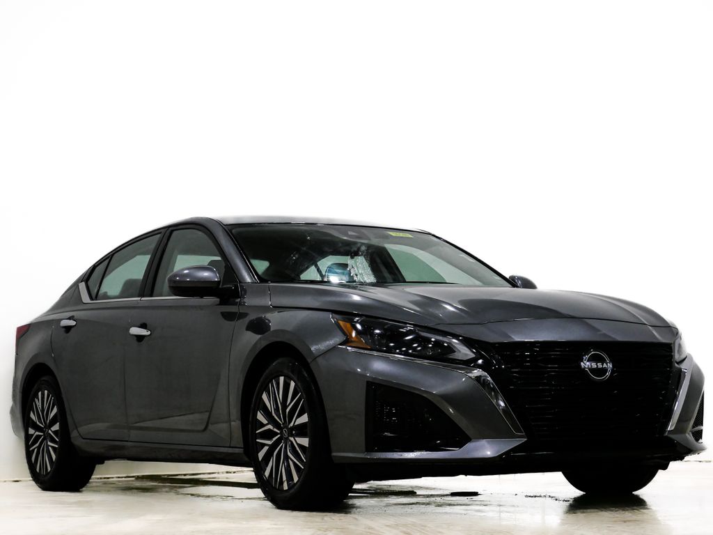 2023 Nissan Altima SV