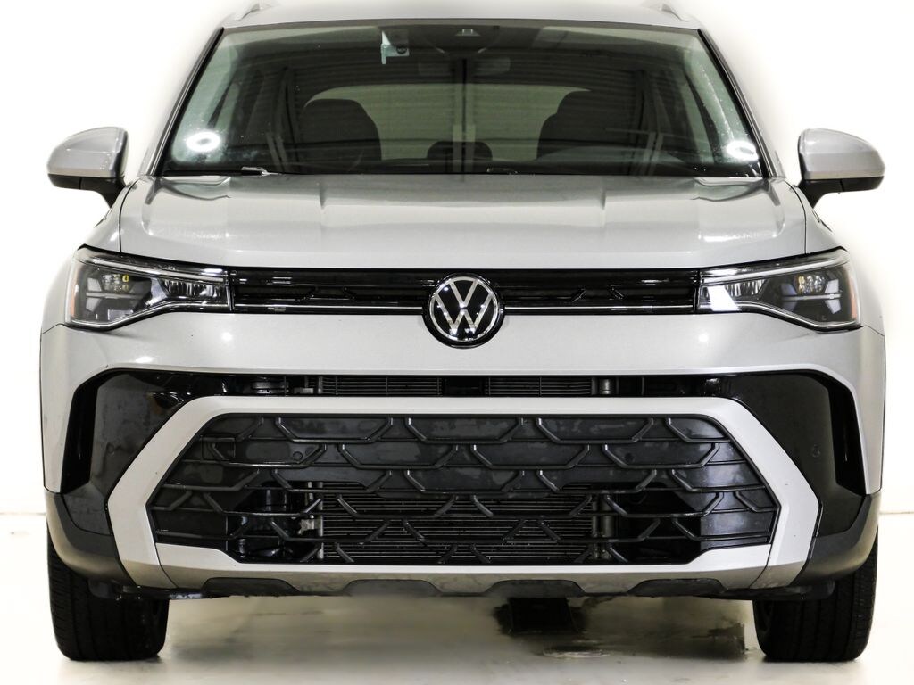 Used 2025 Volkswagen Taos 1.5T SE SUV