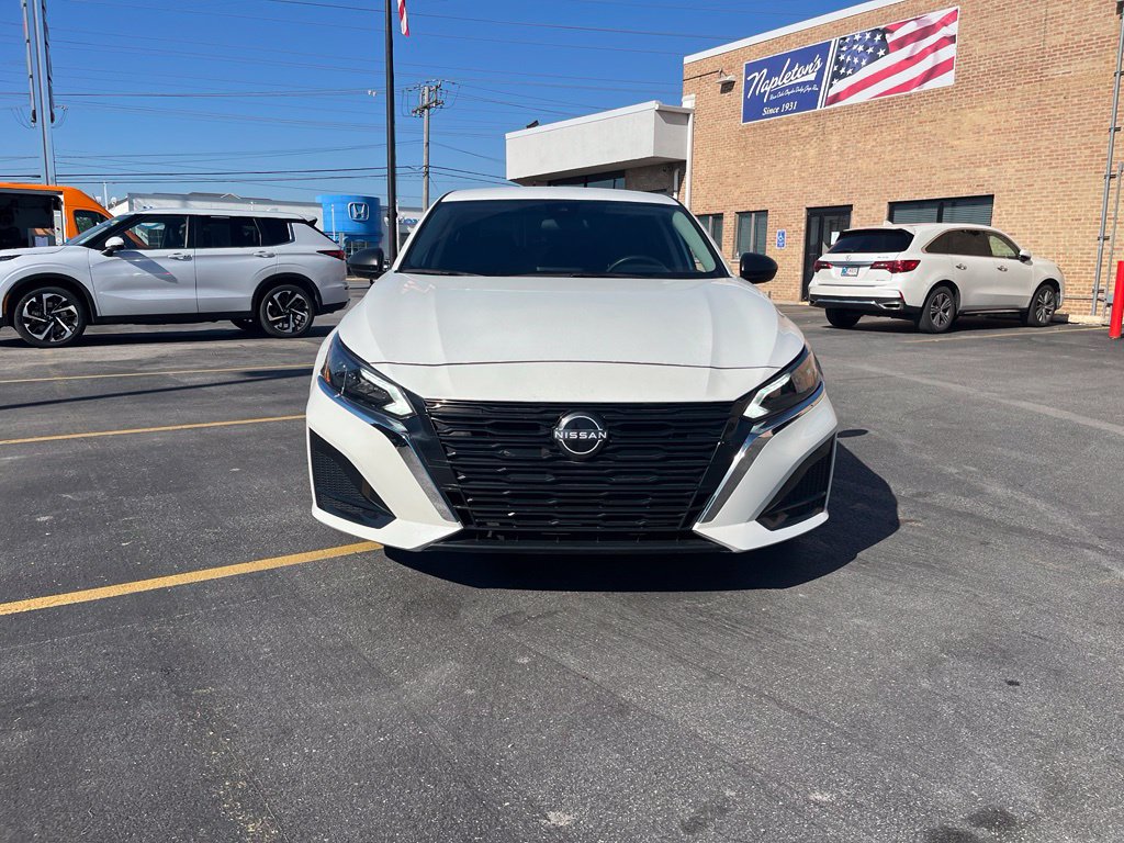 Used 2024 Nissan Altima 2.5 SV Sedan
