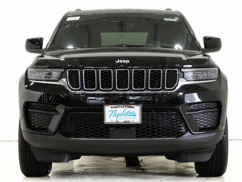 New 2025 Jeep Grand Cherokee LAREDO X 4X4 Sport Utility