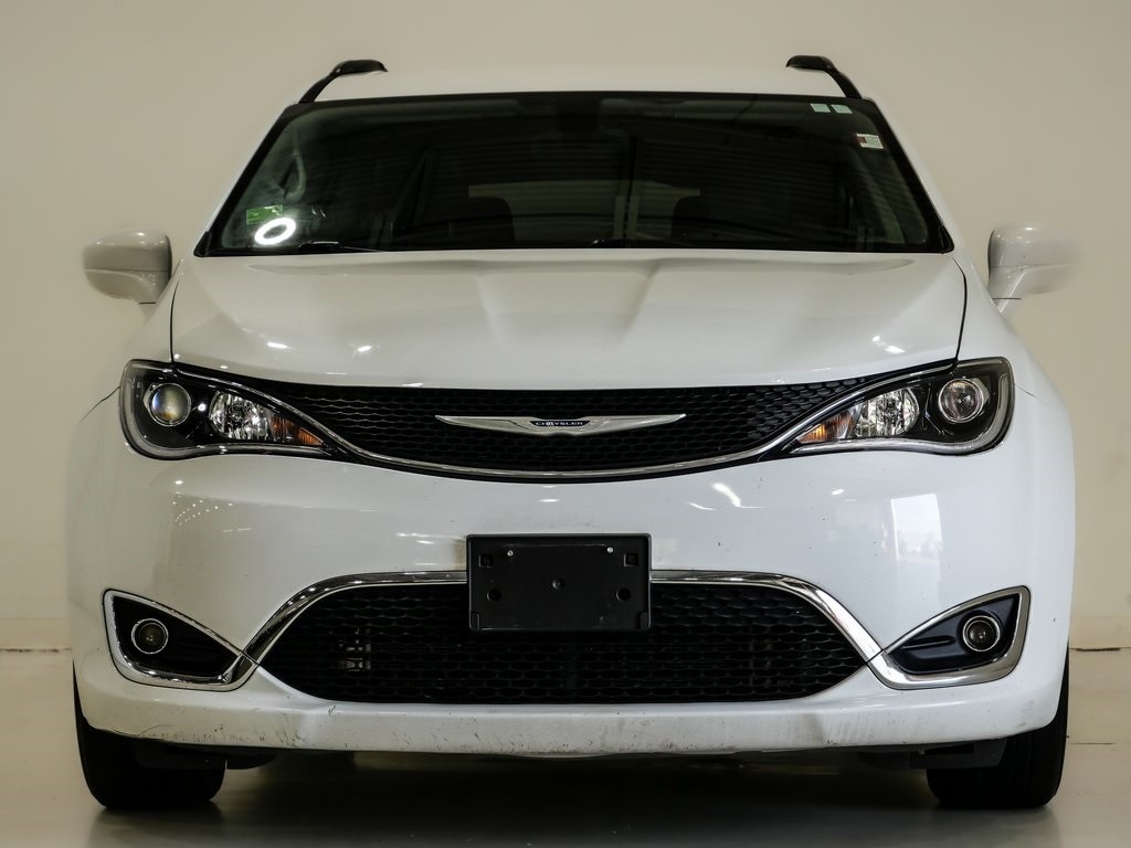 Used 2017 Chrysler Pacifica Touring-L with VIN 2C4RC1BG5HR603204 for sale in Lansing, IL