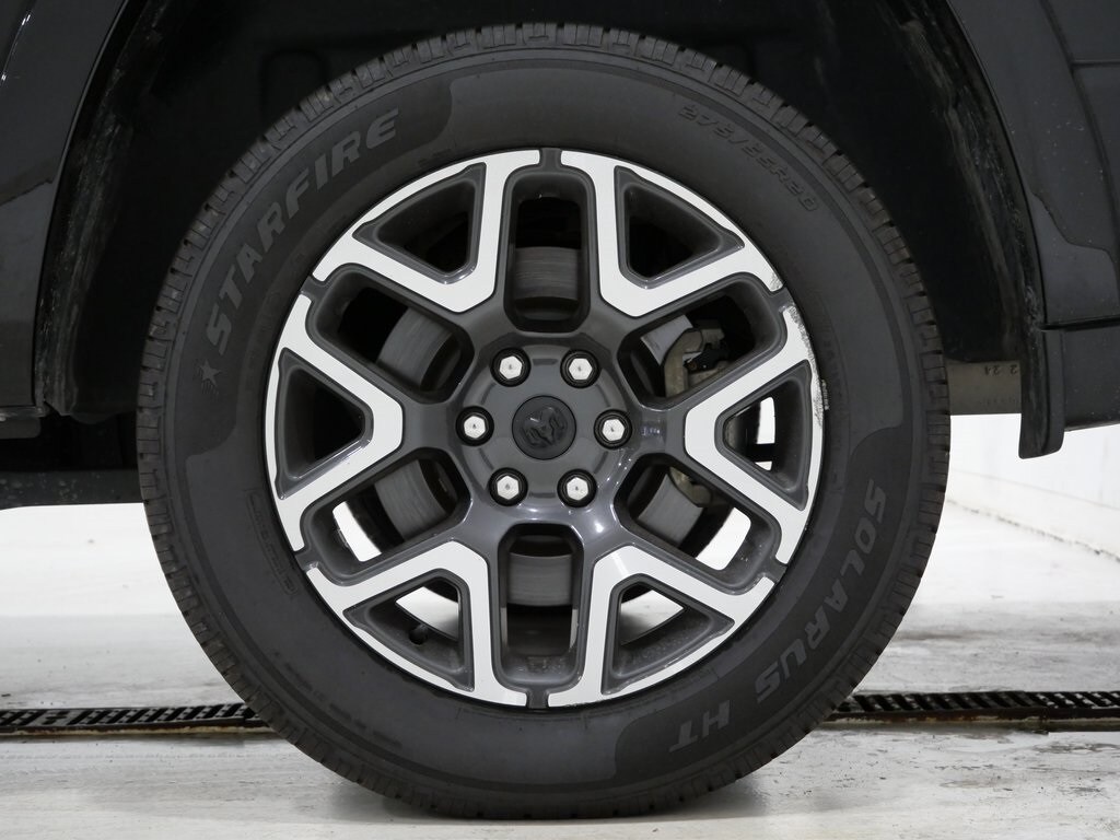 2025 Ram 1500 Laramie photo 2