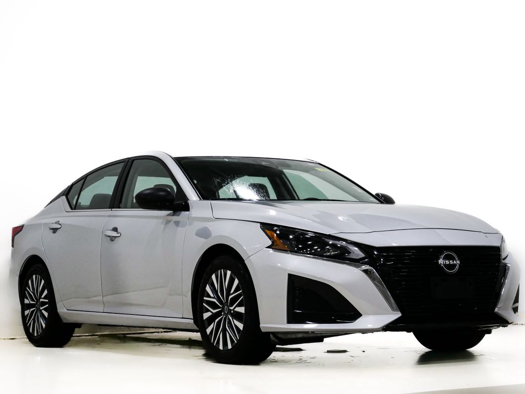 2024 Nissan Altima SV