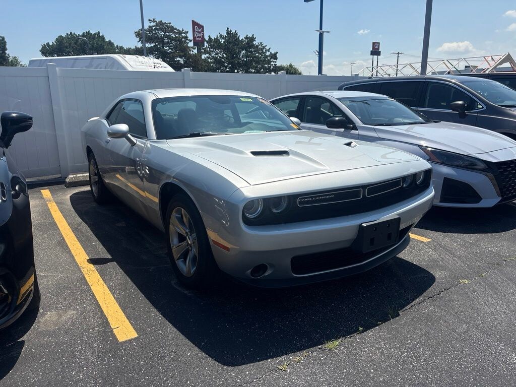 Used 2019 Dodge Challenger SXT Coupe