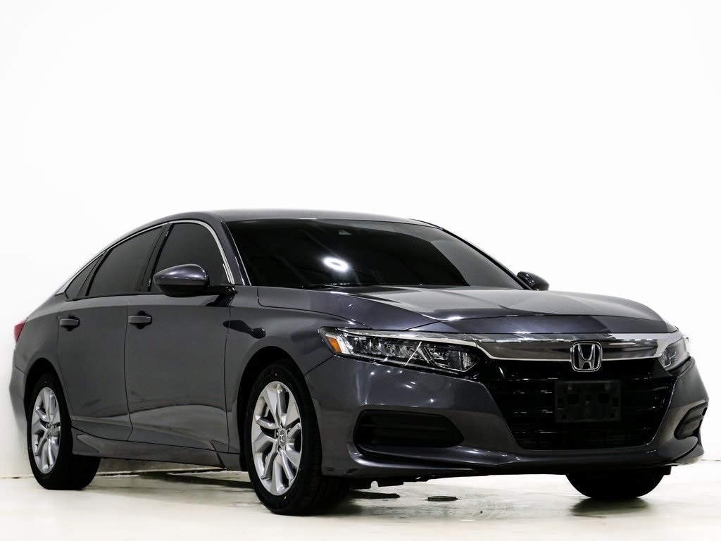 2018 Honda Accord LX's photo