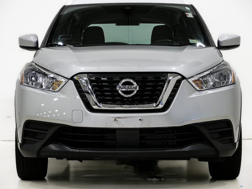 Used 2020 Nissan Kicks SV with VIN 3N1CP5CV1LL528069 for sale in Lansing, IL
