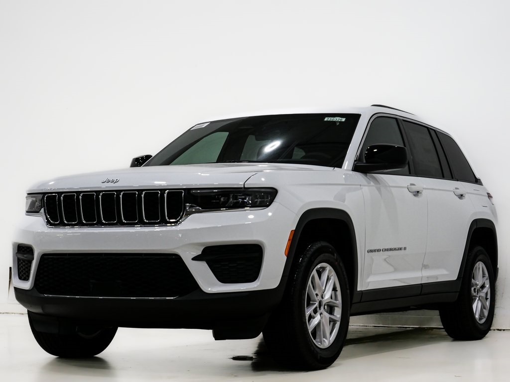 New 2025 Jeep Grand Cherokee LAREDO X 4X4 Sport Utility