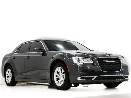 2023 Chrysler 300 Touring Sedan