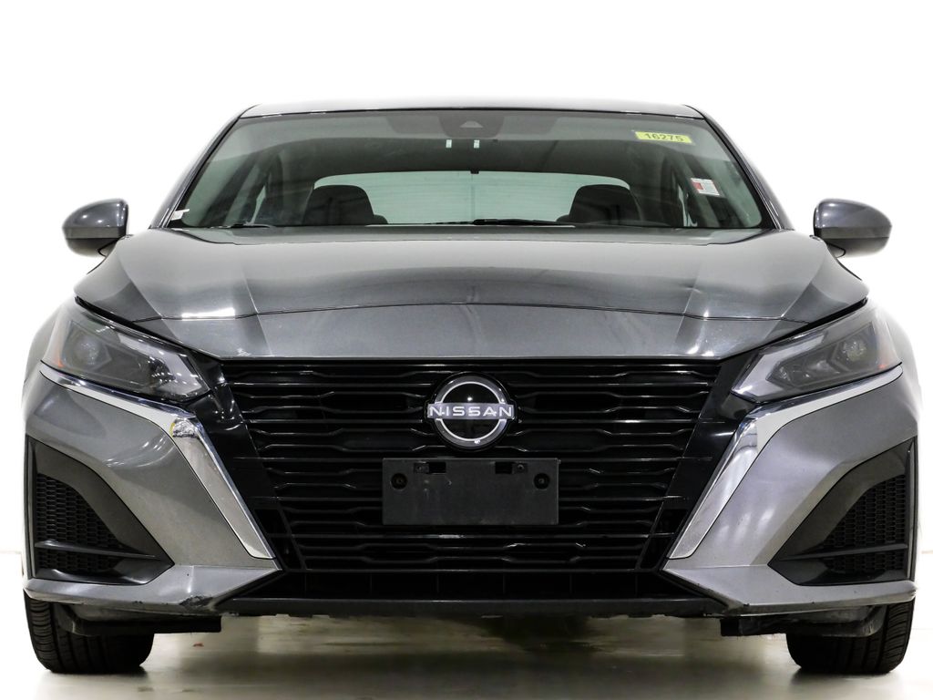 Used 2023 Nissan Altima S with VIN 1N4BL4BV2PN389680 for sale in Lansing, IL