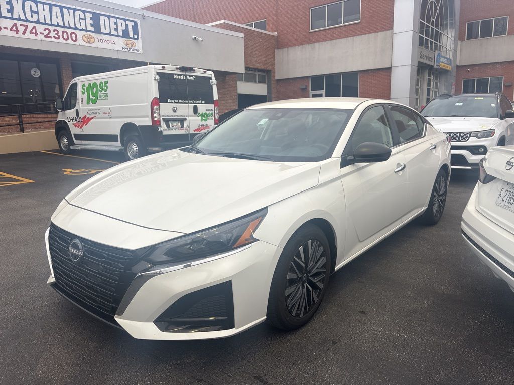 2025 Nissan Altima SV