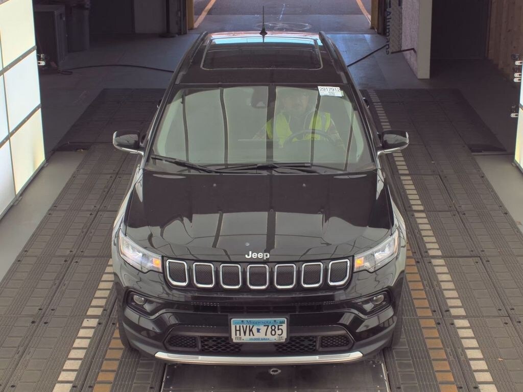 2022 Jeep Compass Limited photo 2