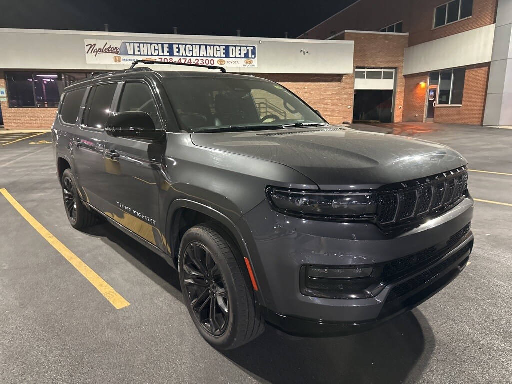 2024 Jeep Grand Wagoneer L II photo 3