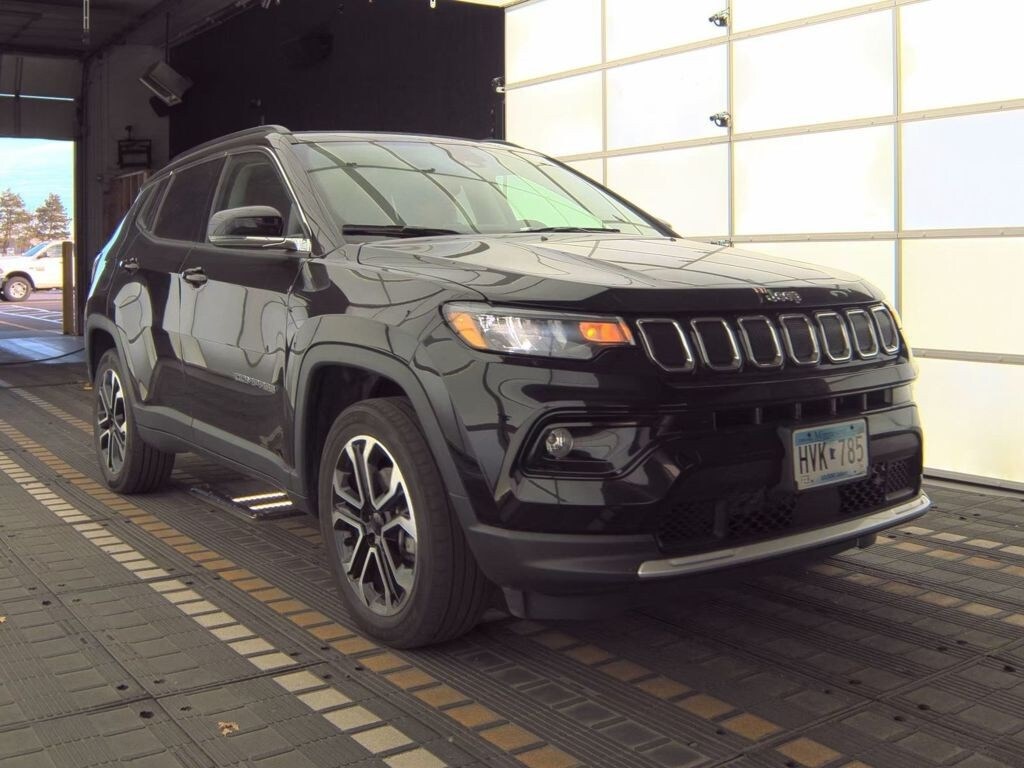 2022 Jeep Compass Limited photo 3