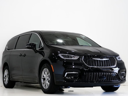 2026 Chrysler Pacifica SELECT AWD Passenger Van