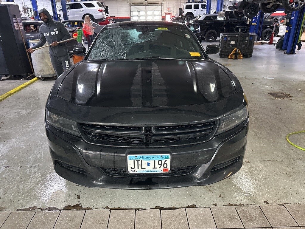 2022 Dodge Charger SXT photo 2