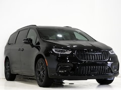 2026 Chrysler Pacifica LIMITED AWD Passenger Van