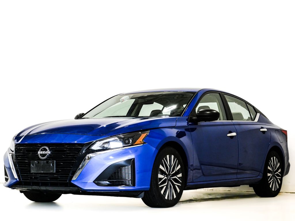 Used 2025 Nissan Altima 2.5 SV Sedan