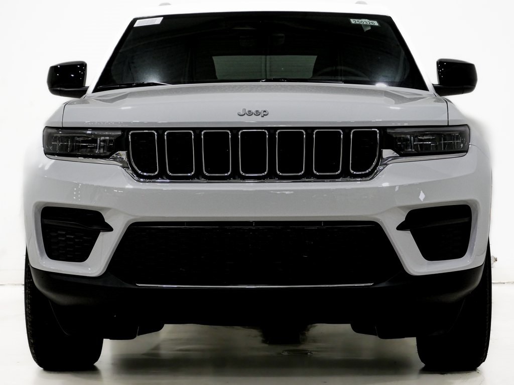 New 2025 Jeep Grand Cherokee LAREDO X 4X4 Sport Utility