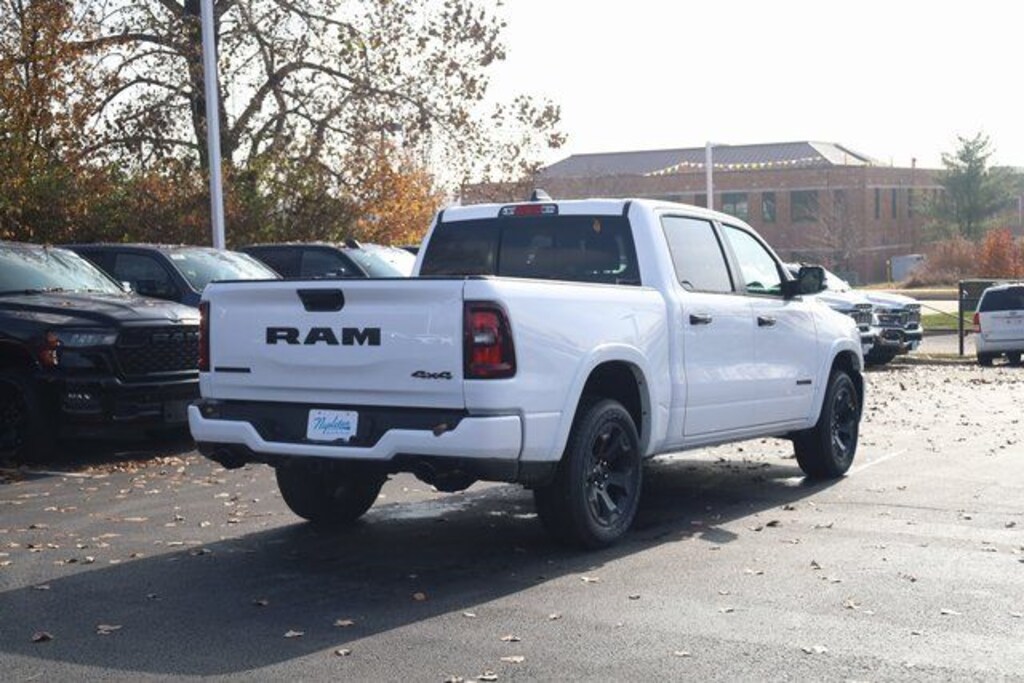 New 2026 Ram 1500 BIG HORN CREW CAB 4X4 5'7 BOX Pickup