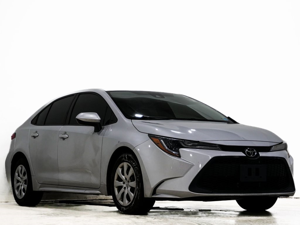 2021 Toyota Corolla LE's photo