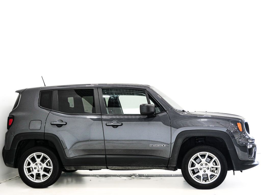 Used 2023 Jeep Renegade Latitude SUV