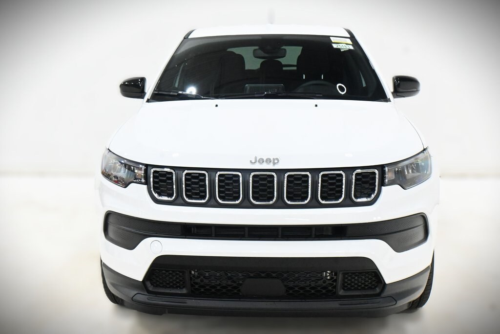 2025 Jeep Compass Sport photo 2