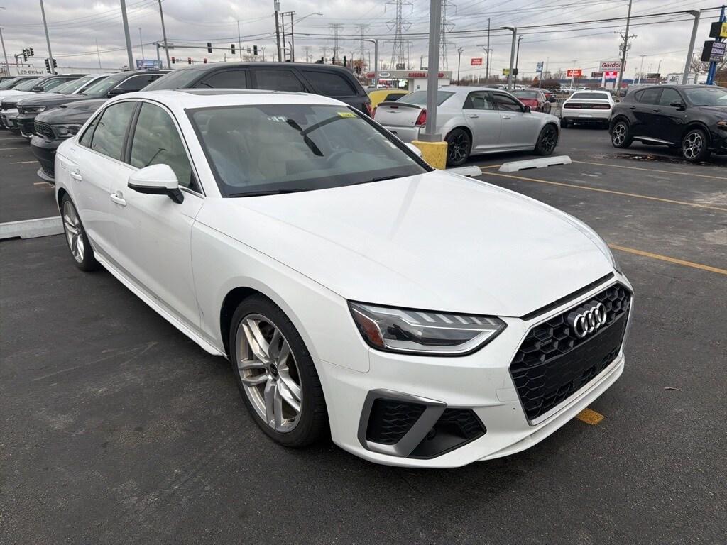 2023 Audi A4 45 S line Premium Plus photo 3