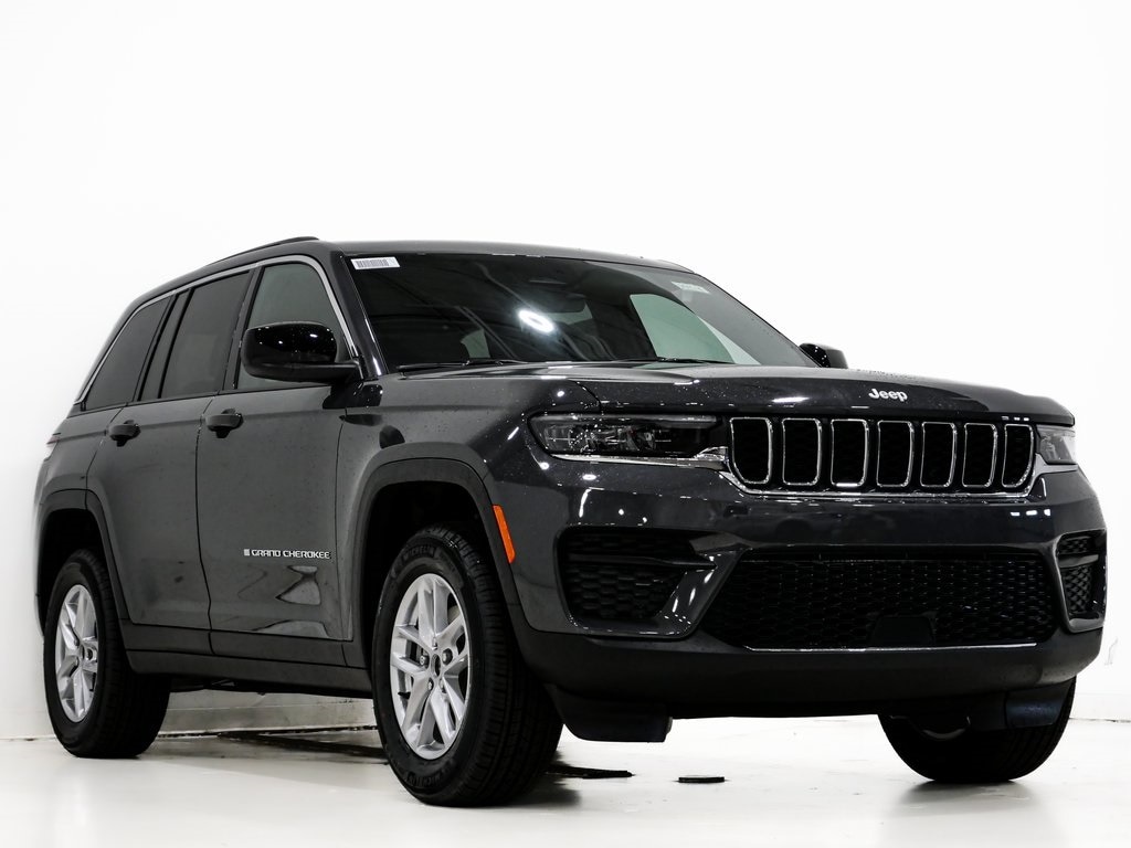 2025 Jeep Grand Cherokee Laredo's photo