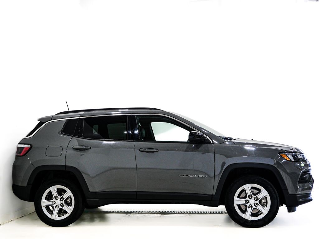 Used 2024 Jeep Compass Latitude SUV