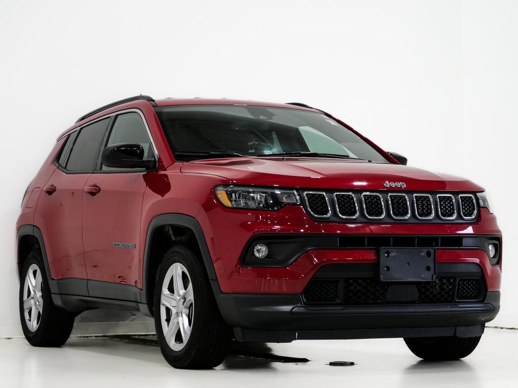 Used 2023 Jeep Compass Latitude SUV