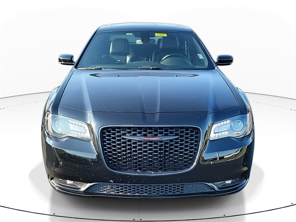 Used 2023 Chrysler 300 S with VIN 2C3CCABGXPH524285 for sale in Lansing, IL