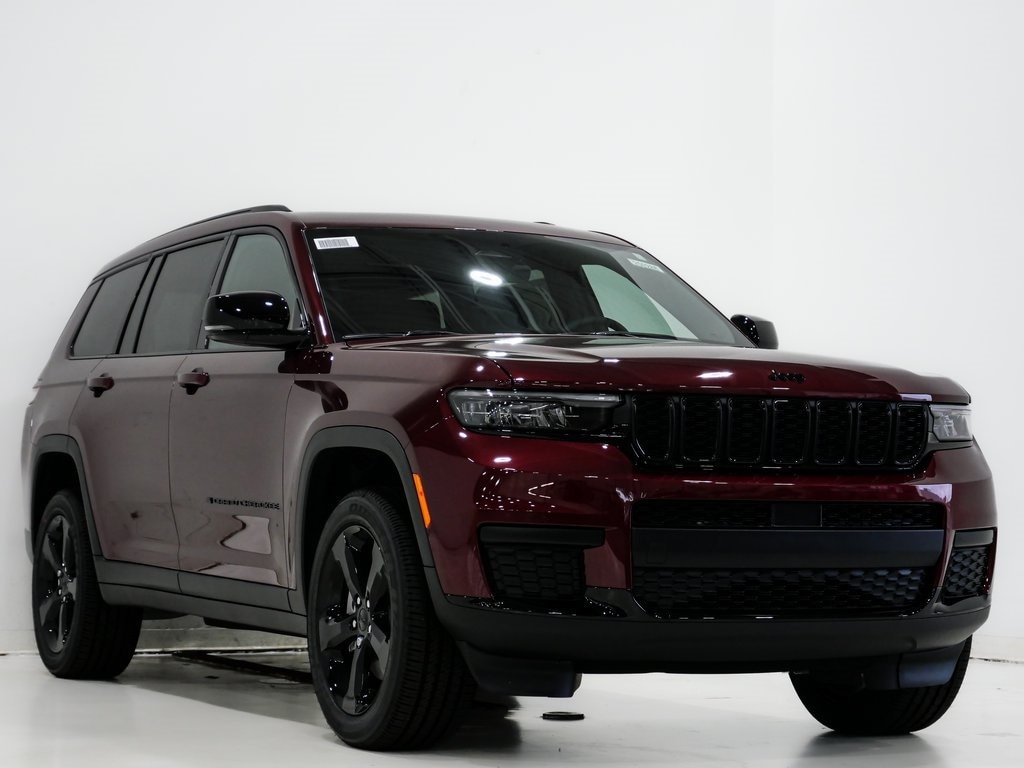 2025 Jeep Grand Cherokee L Altitude's photo