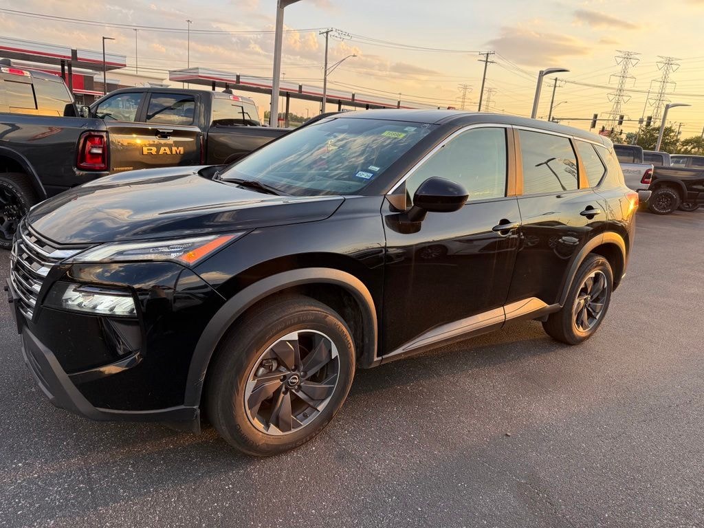 Used 2024 Nissan Rogue SV SUV