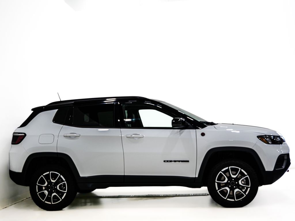 Used 2025 Jeep Compass Trailhawk SUV