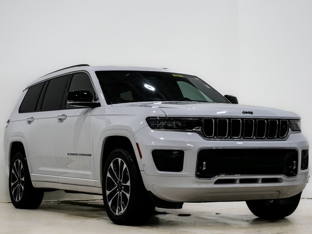 2021 Jeep Grand Cherokee L Overland's photo