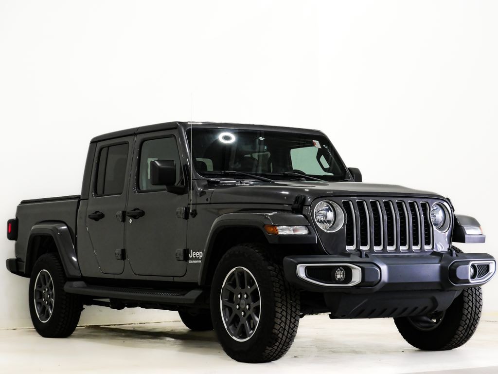 Used 2022 Jeep Gladiator Overland Truck