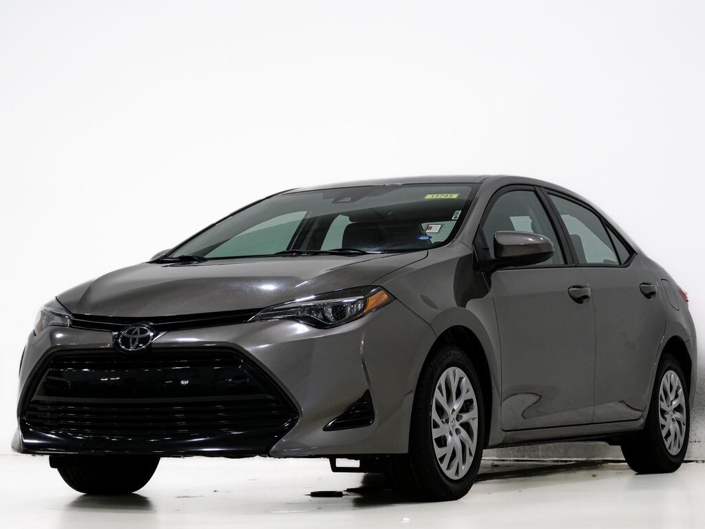 2019 Toyota Corolla LE photo 3