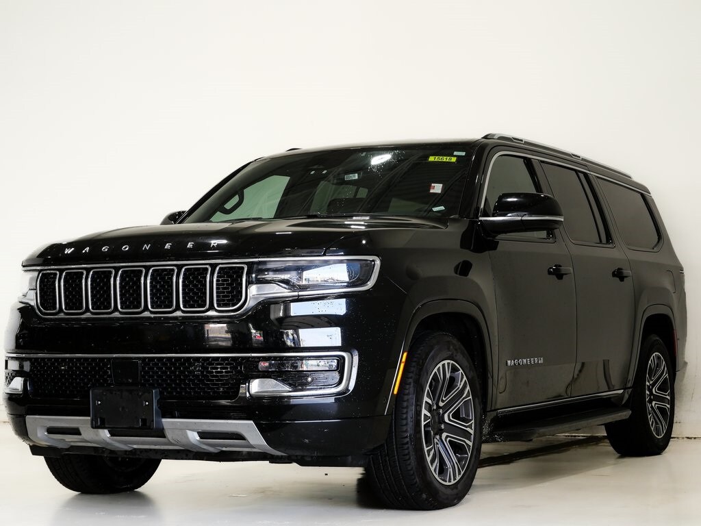 2023 Jeep Wagoneer L Series II photo 3