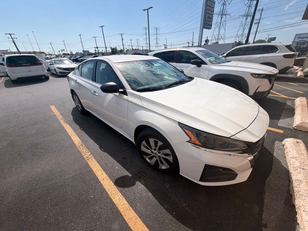 Used 2024 Nissan Altima 2.5 S Sedan