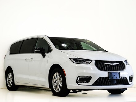 2025 Chrysler Pacifica Select Minivan/Van
