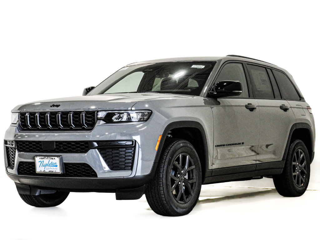 New 2027 Jeep Grand Cherokee 2 Row LAREDO 4X4 Sport Utility