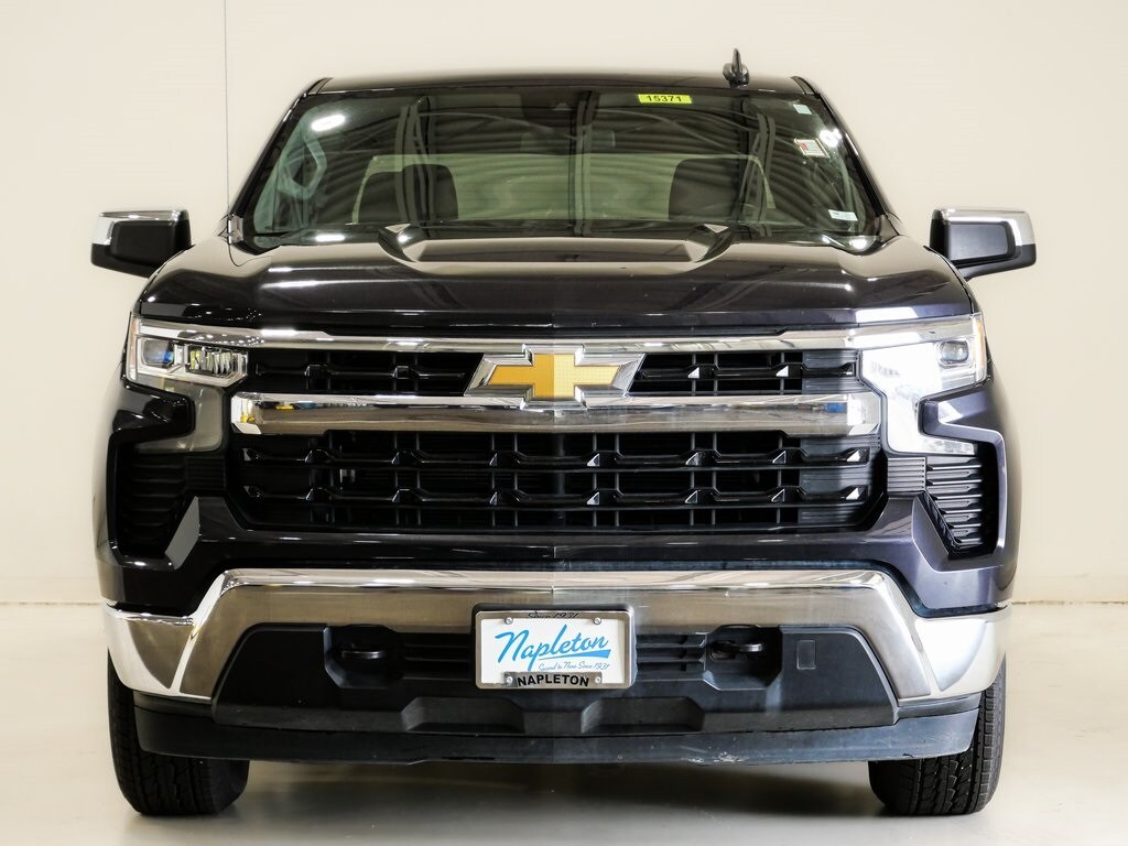 2023 Chevrolet Silverado 1500 LT photo 2