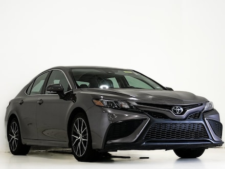 2023 Toyota Camry SE Sedan
