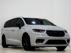 2024 Chrysler Pacifica Hybrid Select Minivan/Van