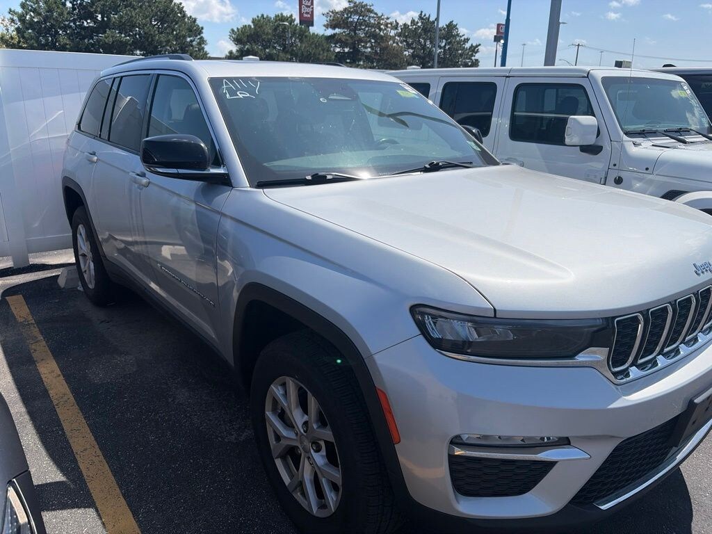 Used 2022 Jeep Grand Cherokee Limited SUV