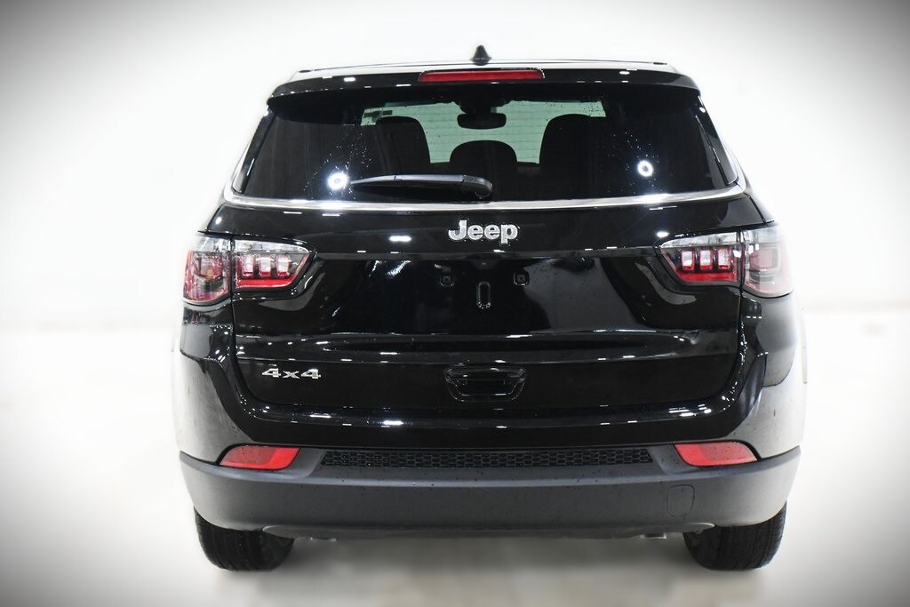 2025 Jeep Compass Sport photo 4