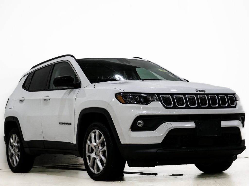 2022 Jeep Compass Latitude Lux's photo