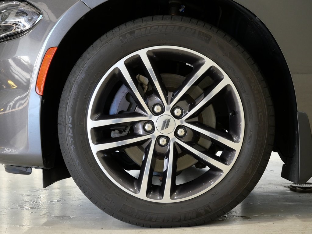 Used 2019 Dodge Charger SXT Sedan